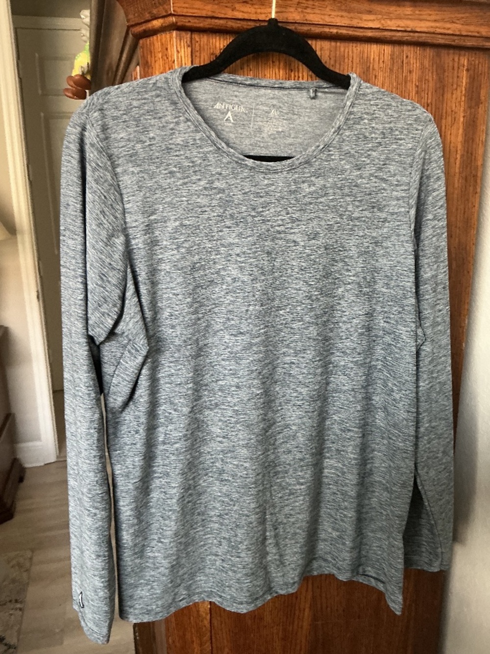 NWOT Antigua ladies long sleeve shirt